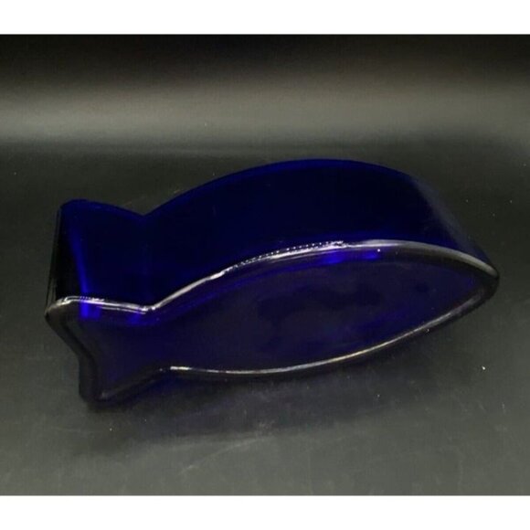 Cobalt Blue Fish 8” Serving Dish Vintage - Picture 12 of 12